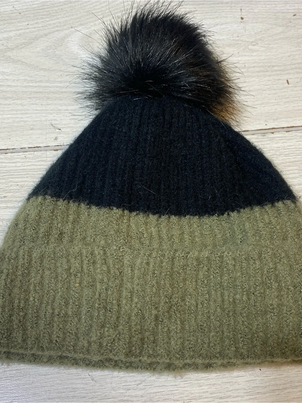 Columbia Pom Beanie Hat Womens Unisex Black Olive Green Winter Fleece Lined NWT